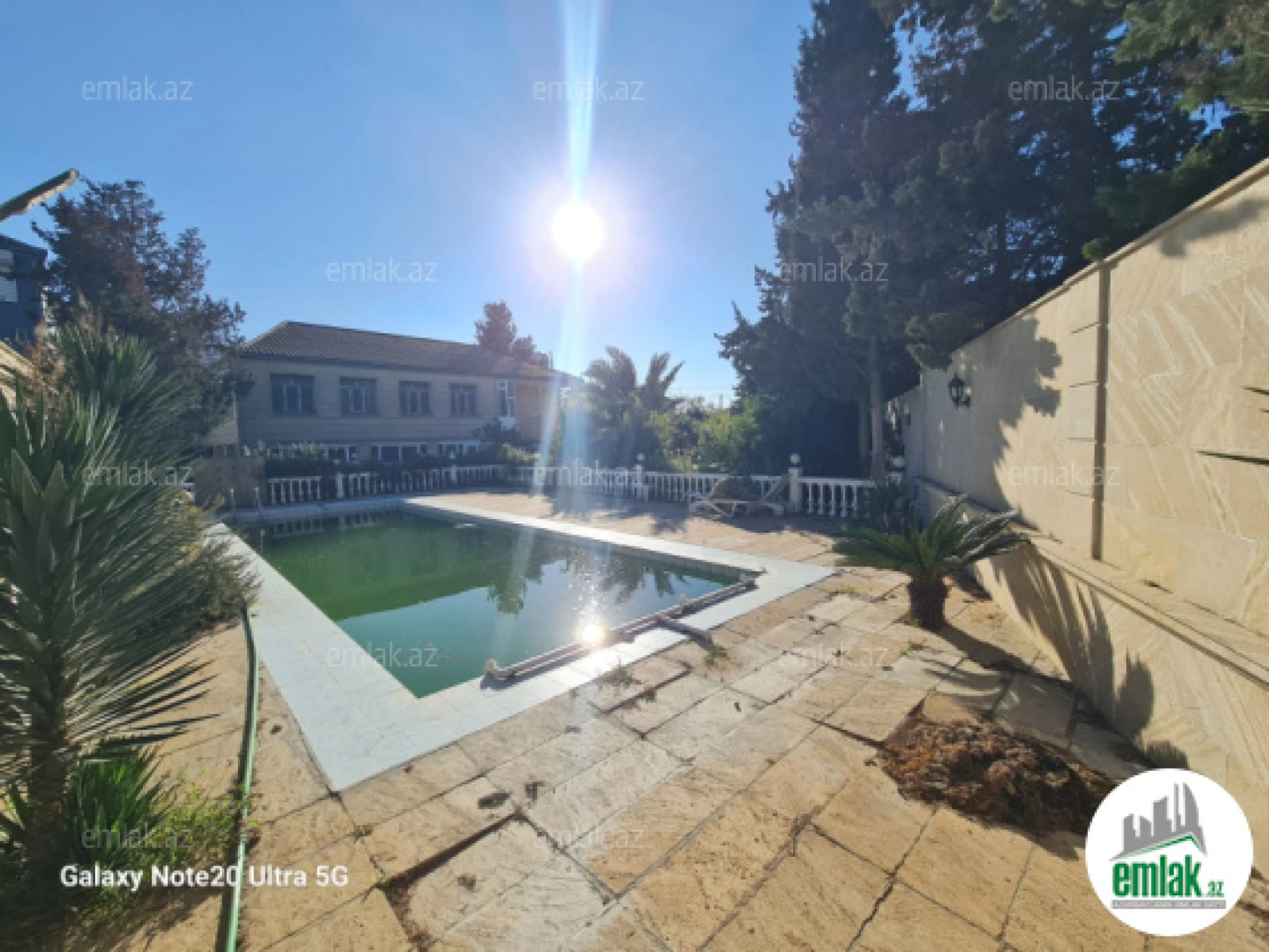 Satılır 7 otaqlı mənzil 500 m²