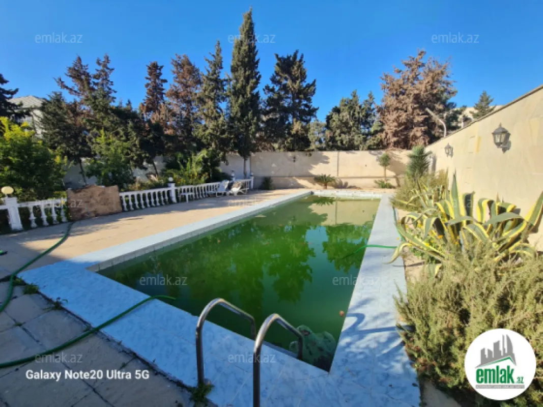 Satılır 7 otaqlı mənzil 500 m²