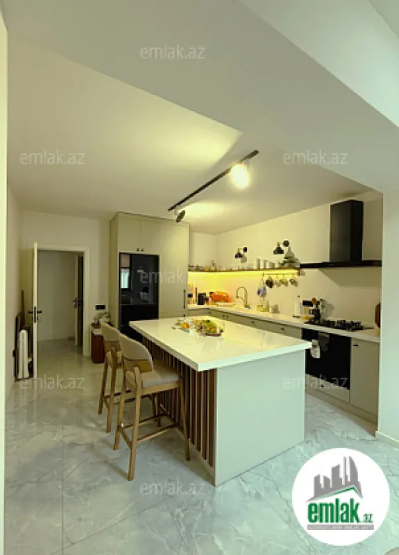 Satılır 2 otaqlı yeni tikili 95 m²
