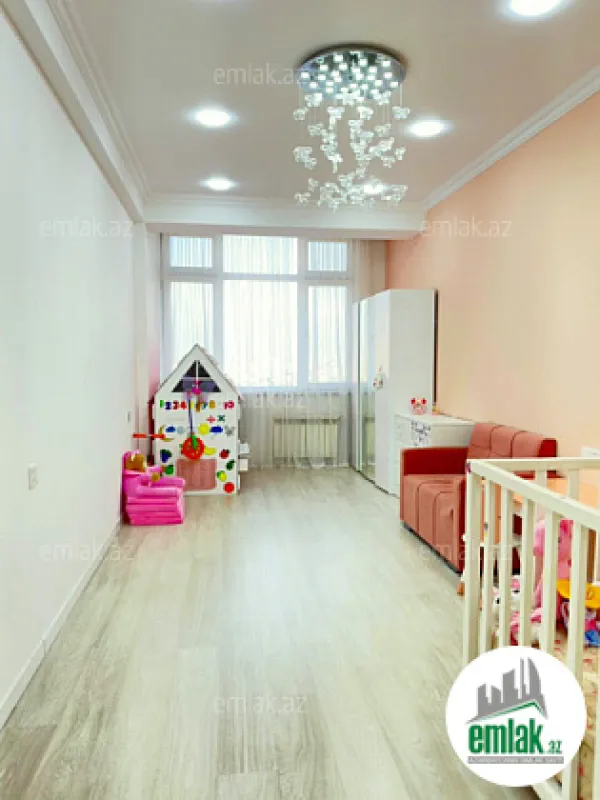 Satılır 3 otaqlı yeni tikili 140 m²