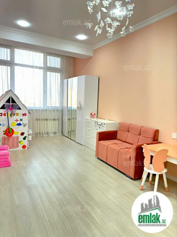 Satılır 3 otaqlı yeni tikili 140 m²