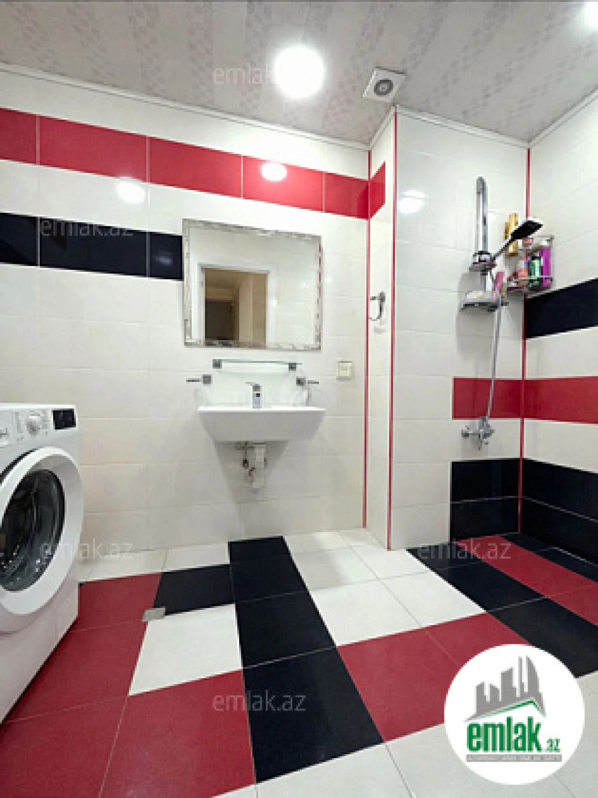 Satılır 3 otaqlı yeni tikili 140 m²