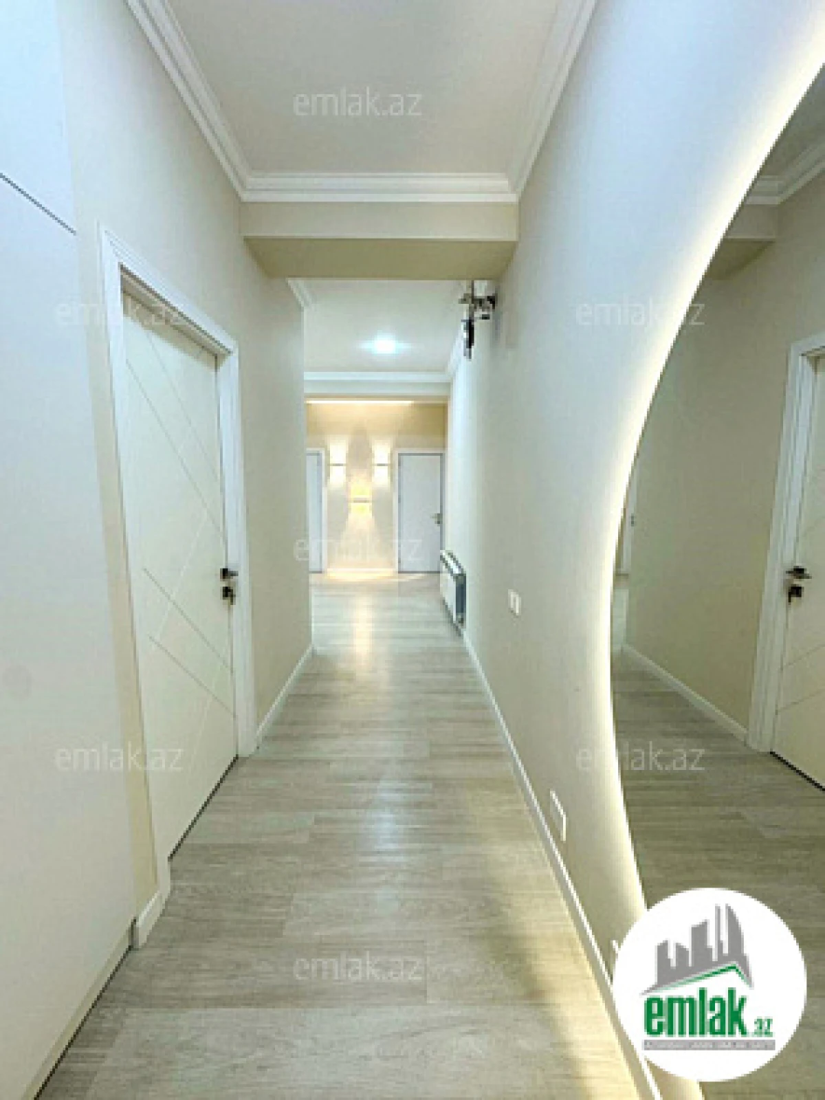Satılır 3 otaqlı yeni tikili 140 m²