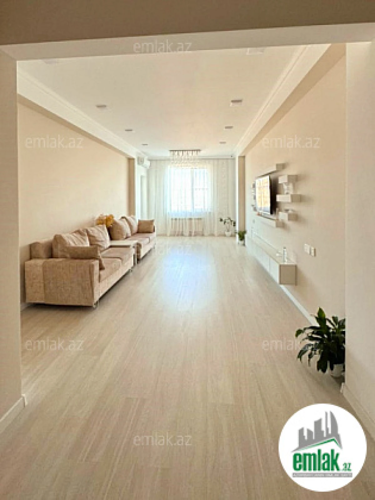 Satılır 3 otaqlı yeni tikili 140 m²