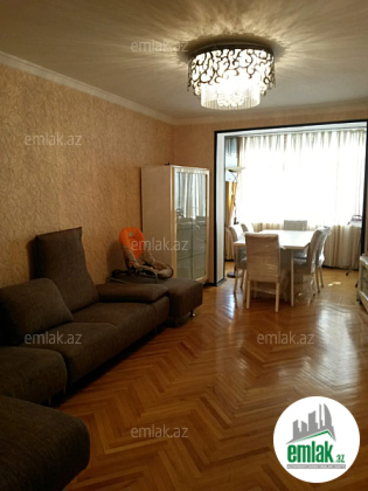 Satılır 2 otaqlı köhnə tikili 60 m²