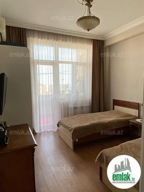 Satılır 3 otaqlı yeni tikili 65 m²