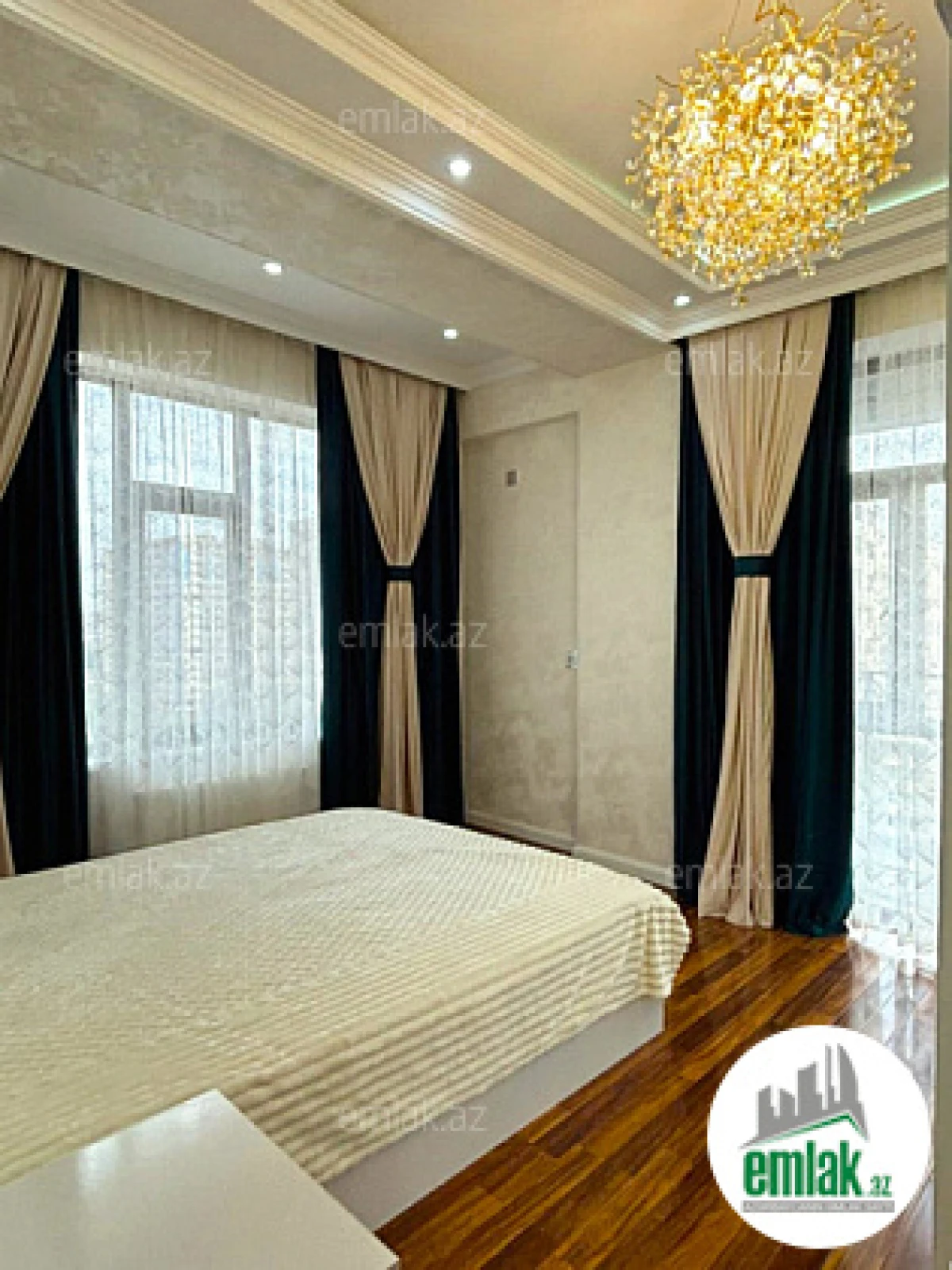 Satılır 3 otaqlı yeni tikili 90 m²