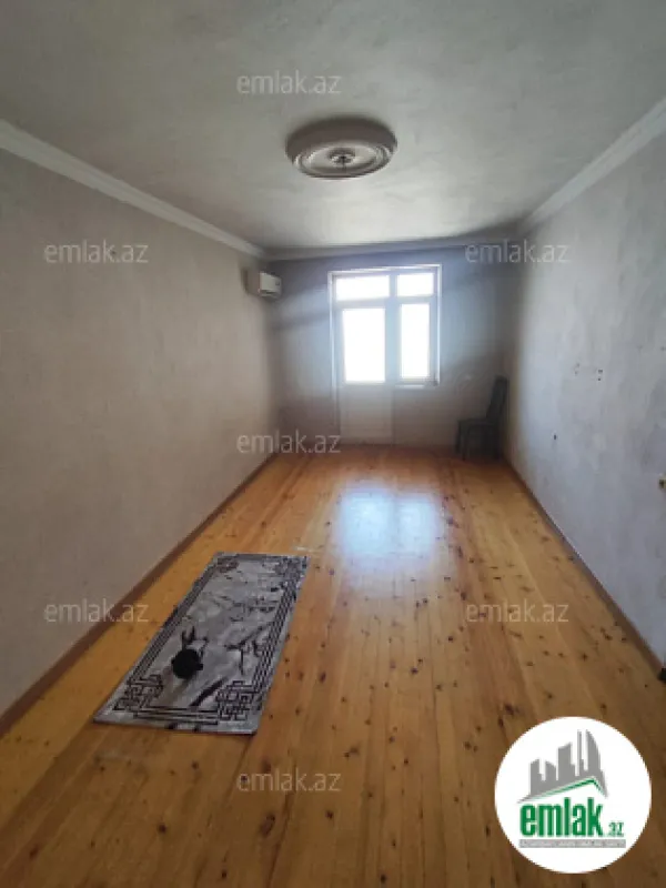 Satılır 3 otaqlı köhnə tikili 70 m²