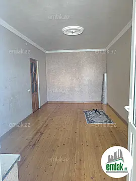 Satılır 3 otaqlı köhnə tikili 70 m²
