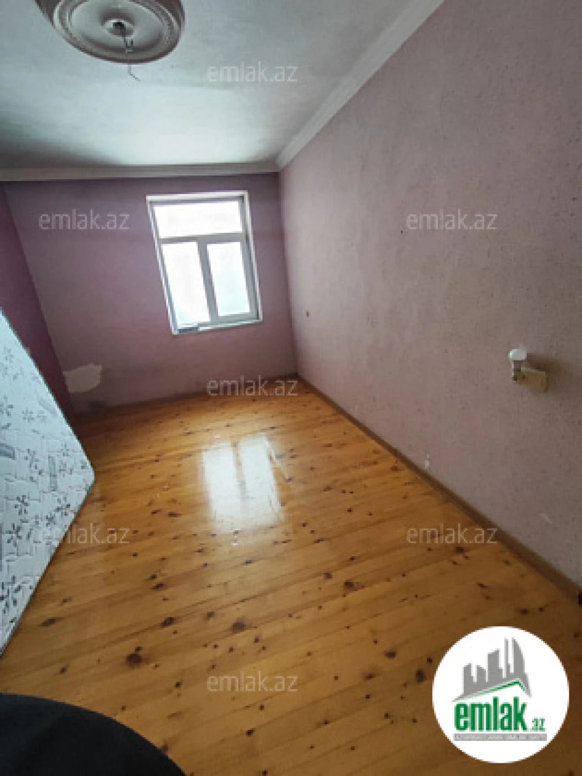 Satılır 3 otaqlı köhnə tikili 70 m²