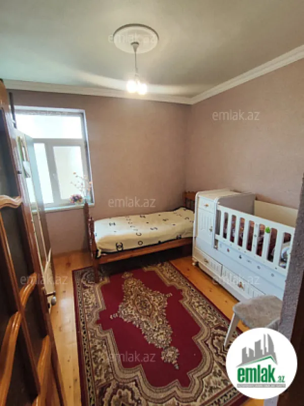 Satılır 3 otaqlı köhnə tikili 70 m²