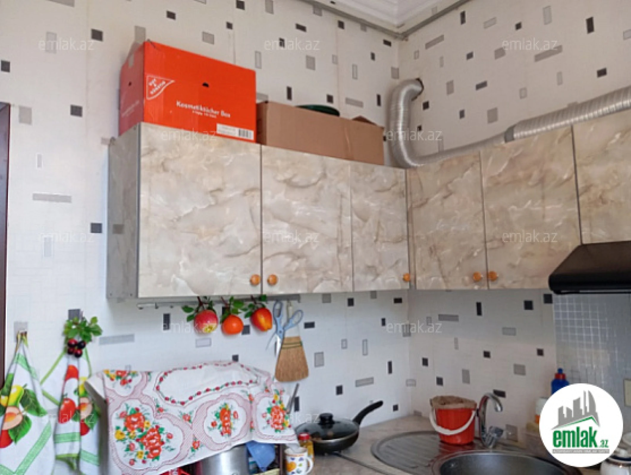 Satılır 2 otaqlı köhnə tikili 50 m²