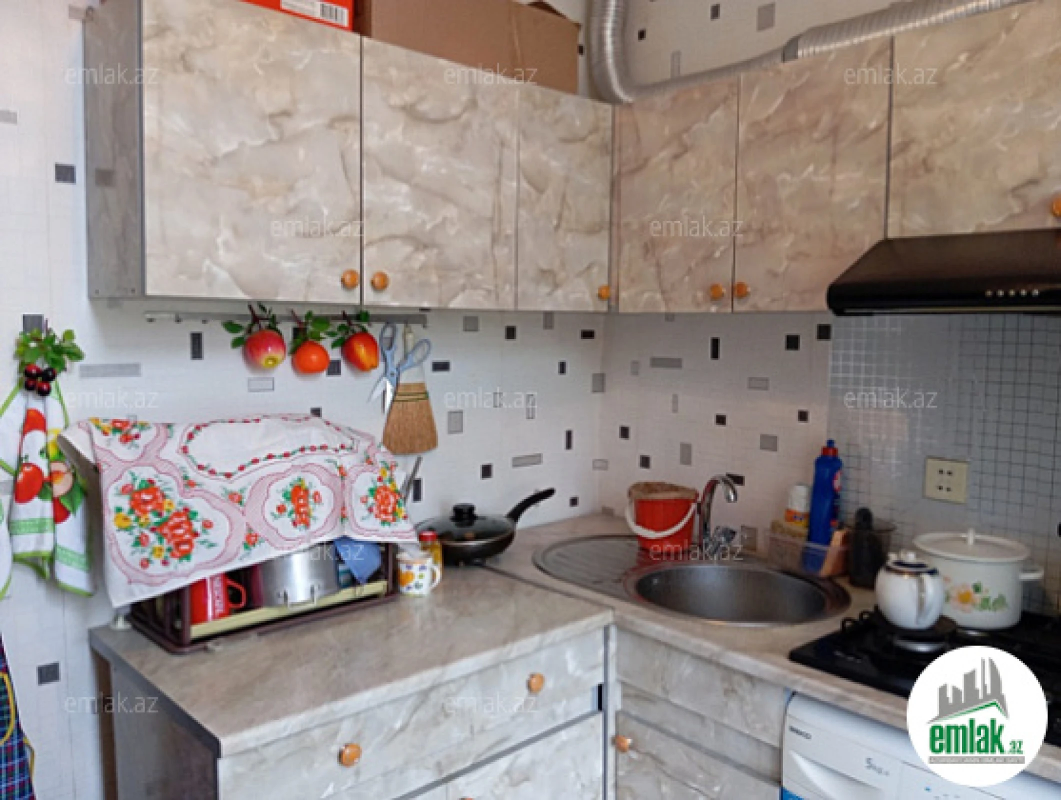 Satılır 2 otaqlı köhnə tikili 50 m²