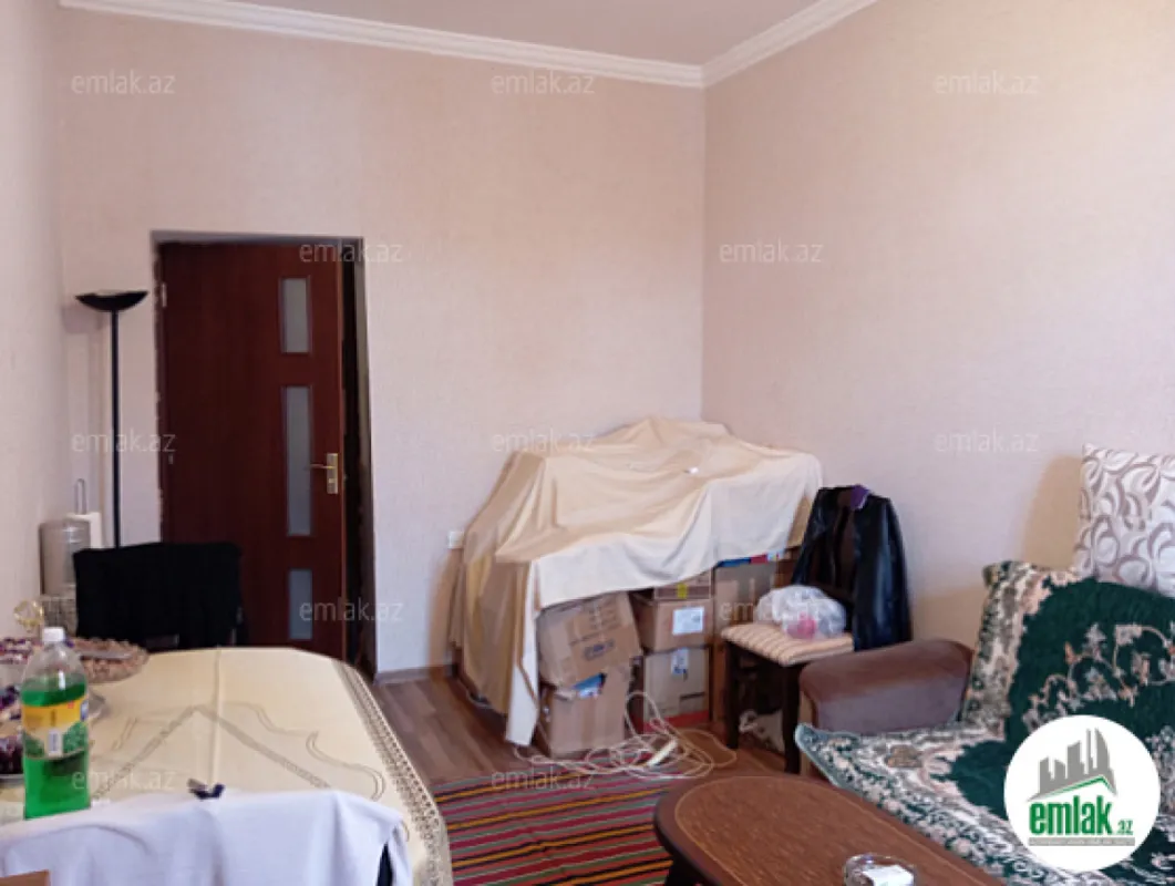 Satılır 2 otaqlı köhnə tikili 50 m²