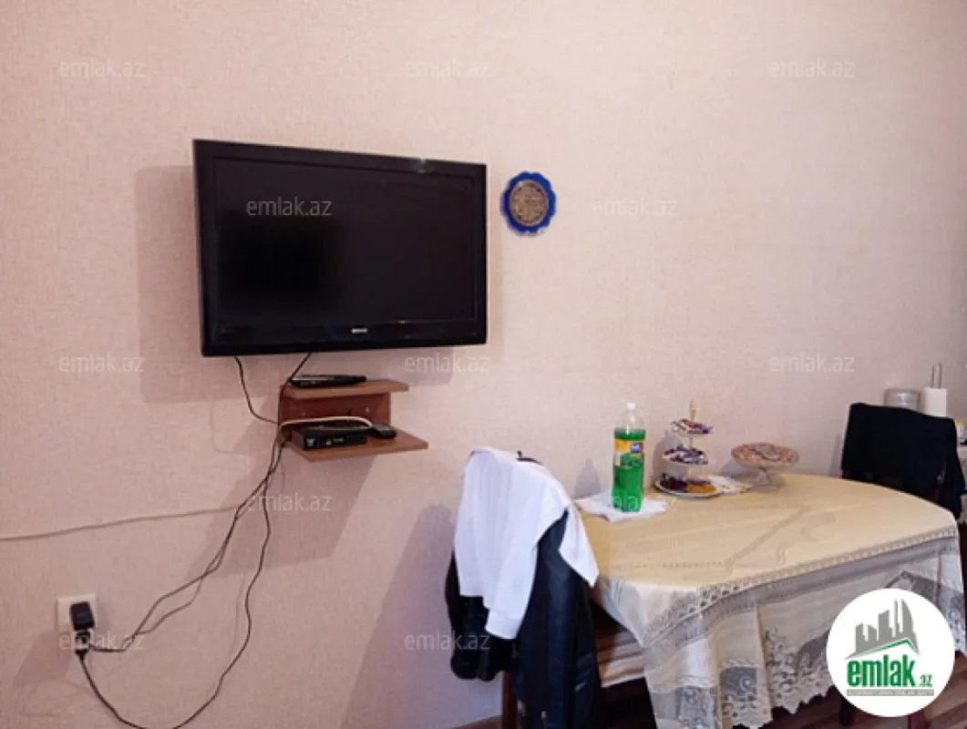 Satılır 2 otaqlı köhnə tikili 50 m²