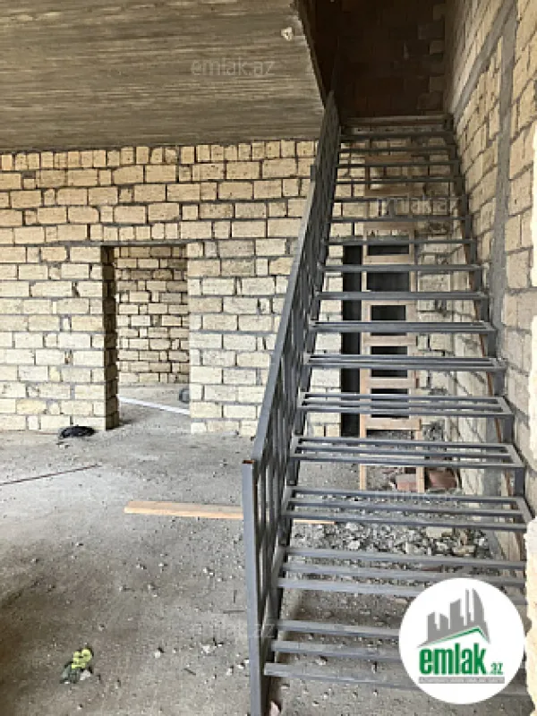 Satılır 4 otaqlı həyət evi 140 m²