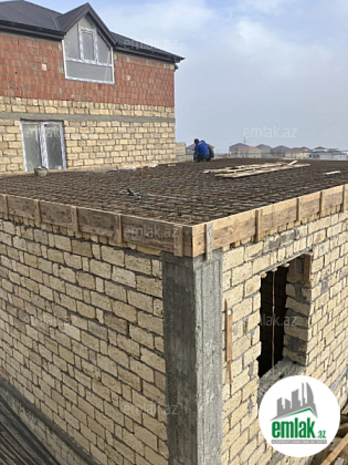 Satılır 4 otaqlı həyət evi 140 m²