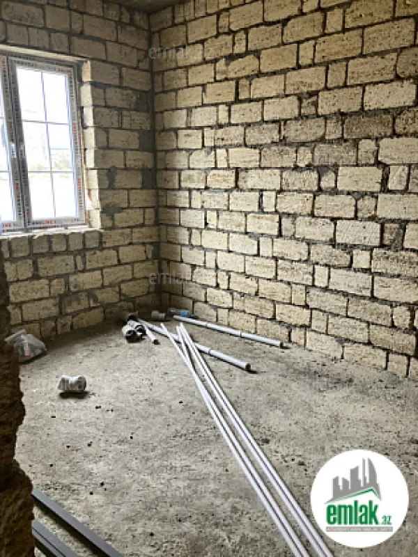 Satılır 4 otaqlı həyət evi 140 m²