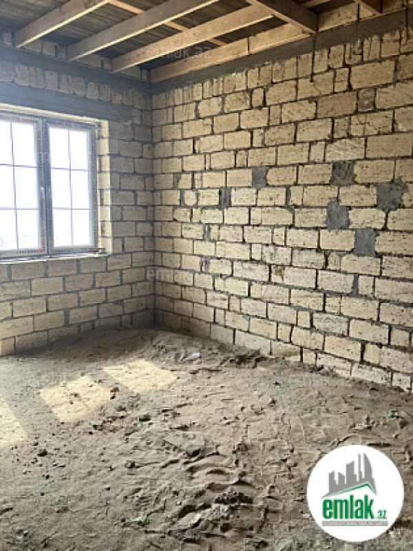 Satılır 4 otaqlı həyət evi 140 m²