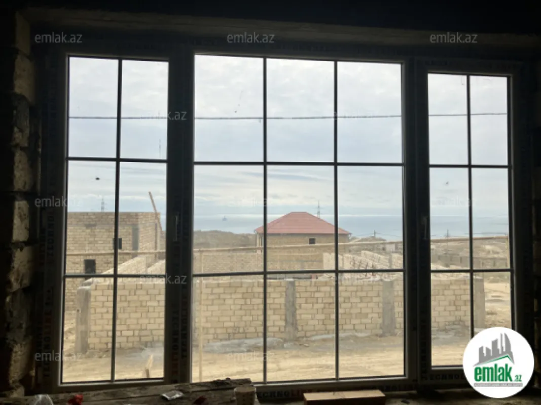 Satılır 4 otaqlı həyət evi 140 m²