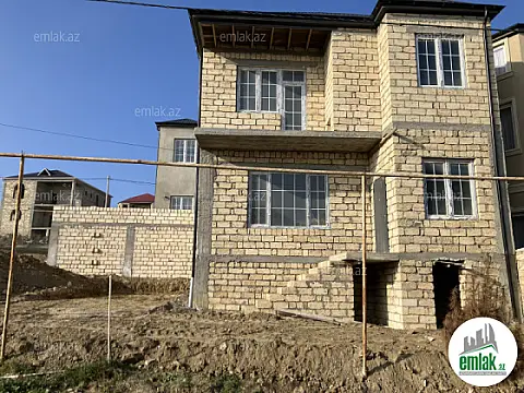 Satılır 4 otaqlı həyət evi 140 m²