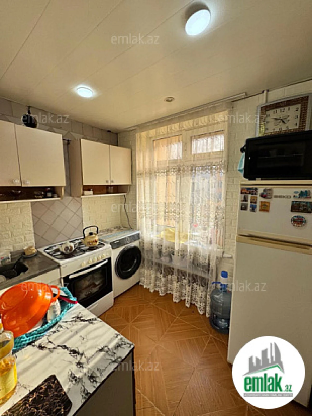 Satılır 2 otaqlı köhnə tikili 60 m²