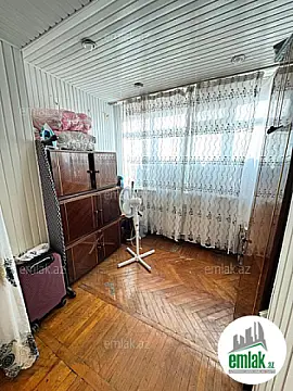 Satılır 2 otaqlı köhnə tikili 60 m²