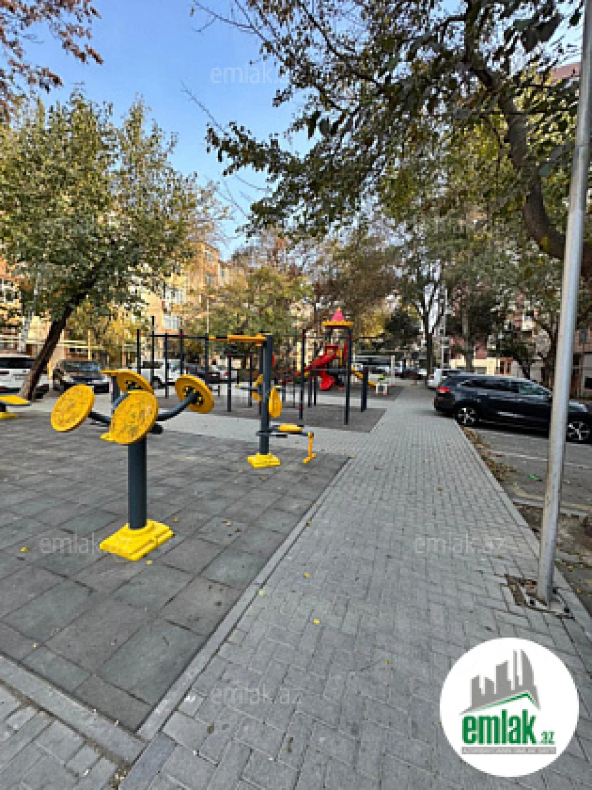 Satılır 2 otaqlı köhnə tikili 60 m²