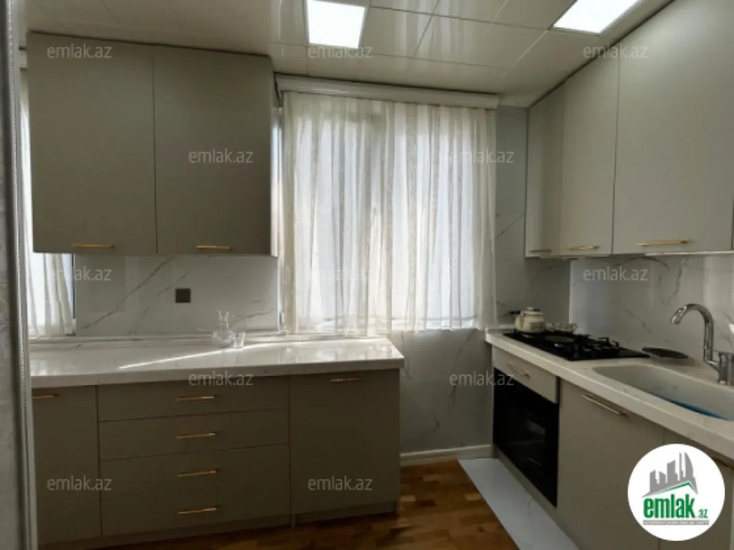 Satılır 3 otaqlı köhnə tikili 75 m²
