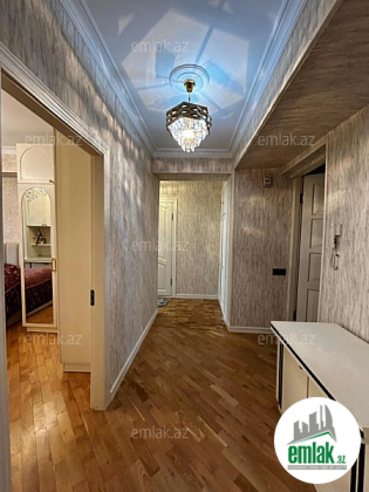 Satılır 3 otaqlı köhnə tikili 75 m²