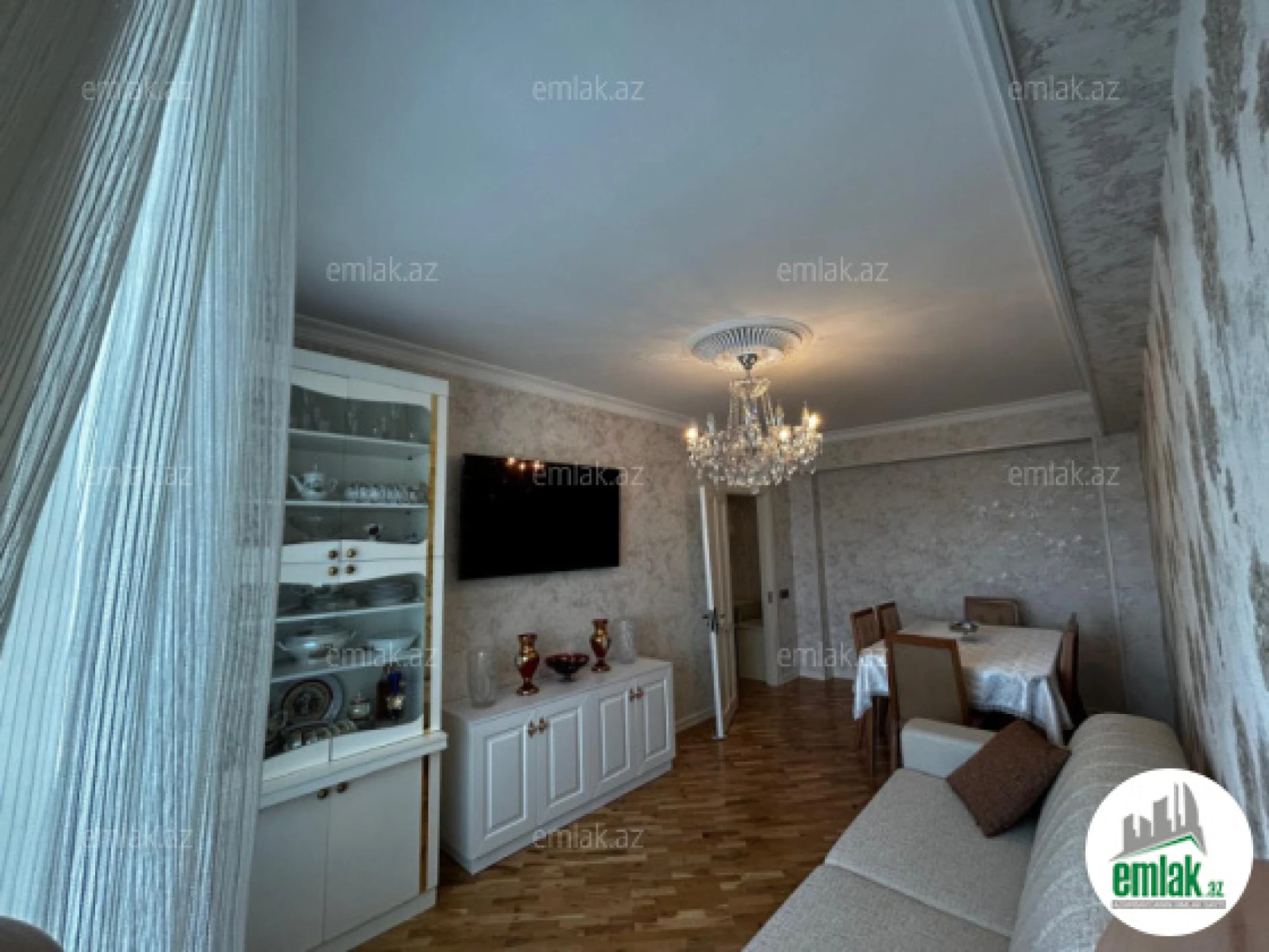 Satılır 3 otaqlı köhnə tikili 75 m²
