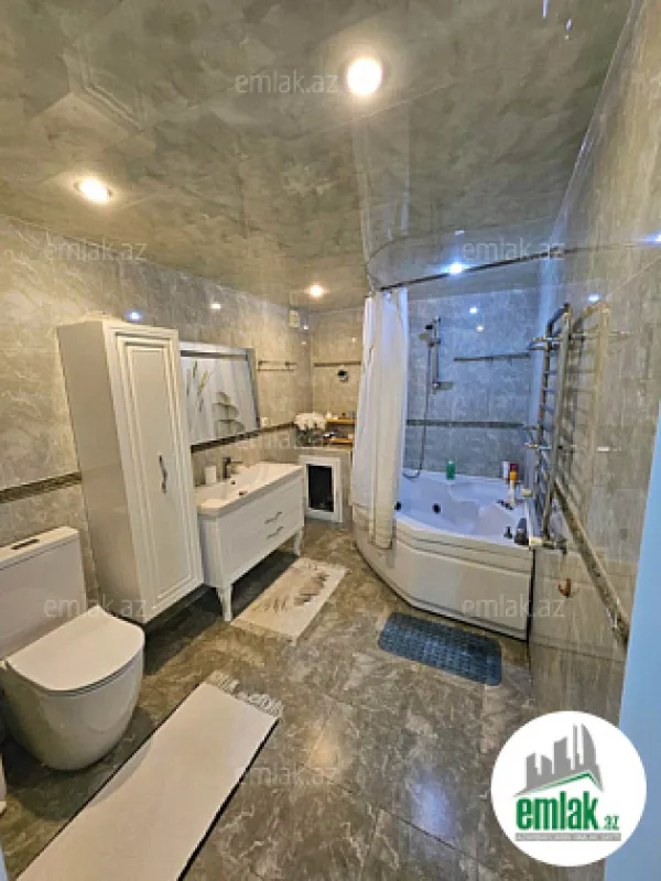 Satılır 3 otaqlı yeni tikili 110 m²