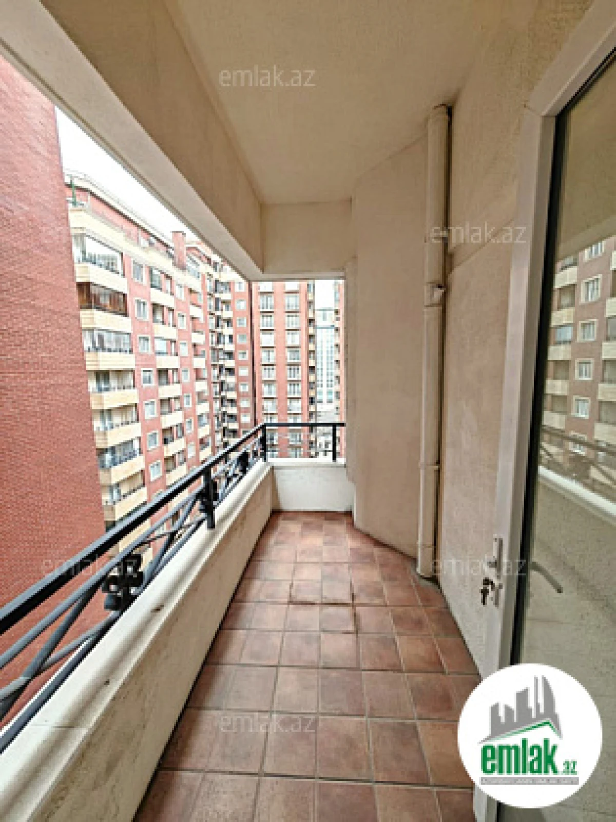 Satılır 4 otaqlı yeni tikili 230 m²