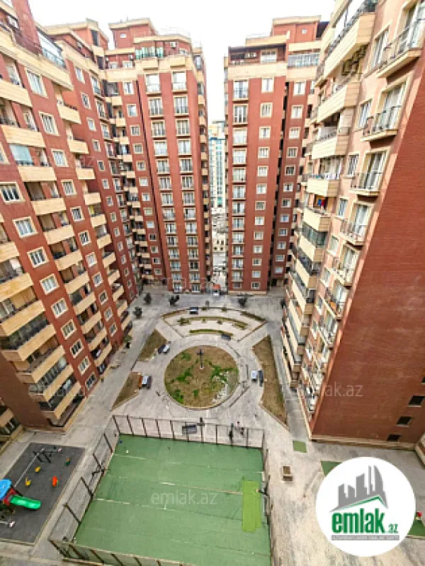 Satılır 4 otaqlı yeni tikili 230 m²