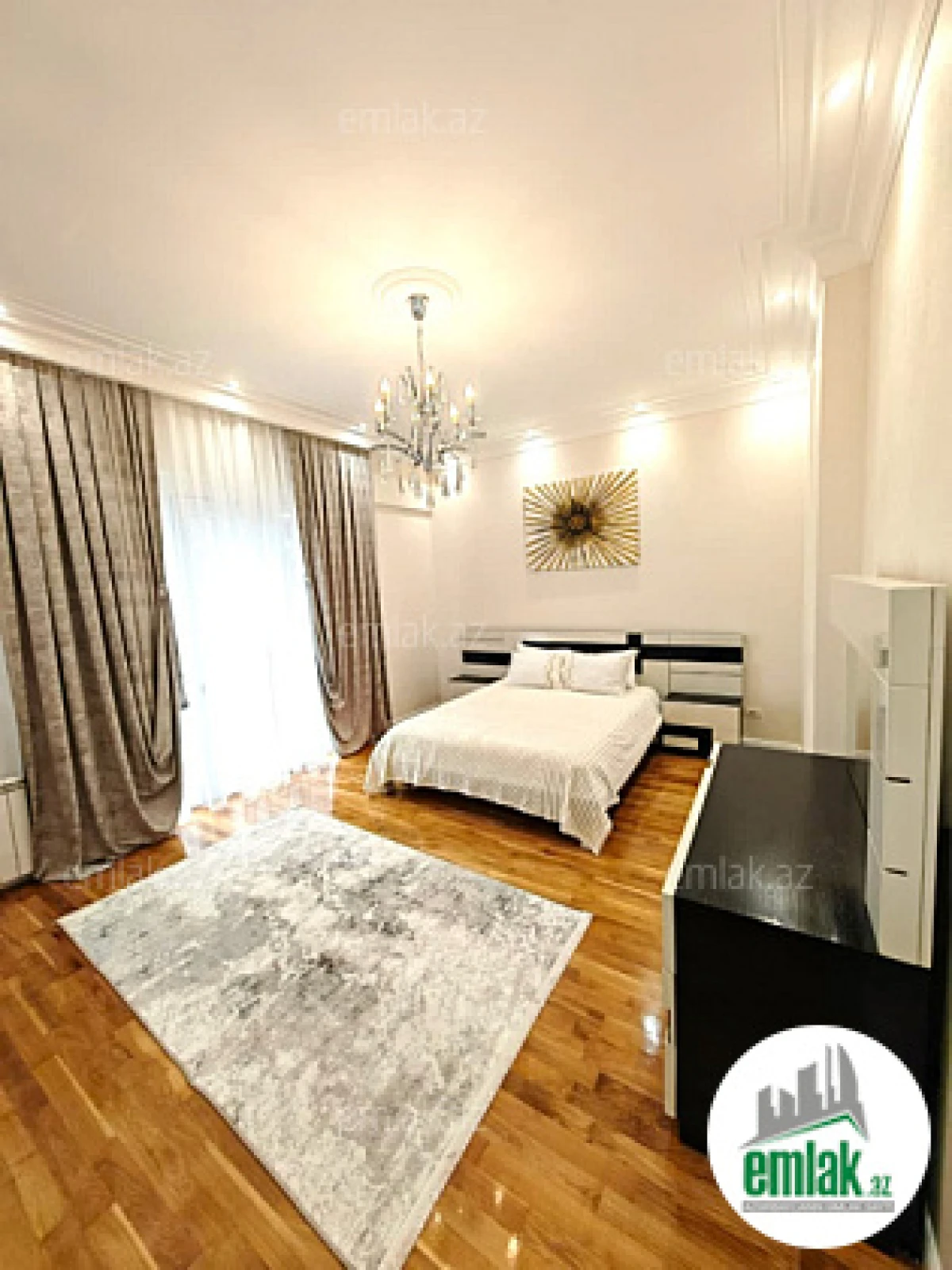 Satılır 4 otaqlı yeni tikili 230 m²