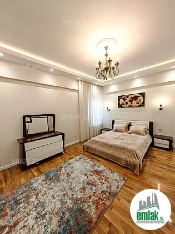 Satılır 4 otaqlı yeni tikili 230 m²