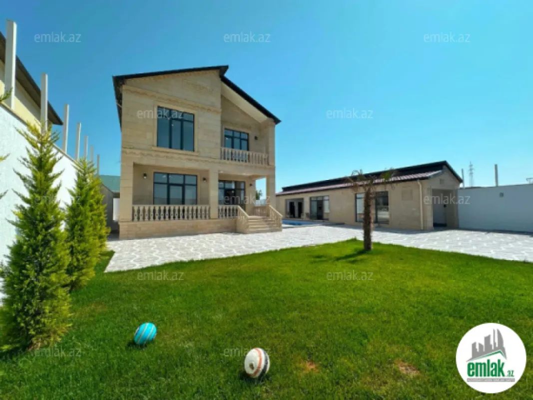Satılır 5 otaqlı mənzil 250 m²