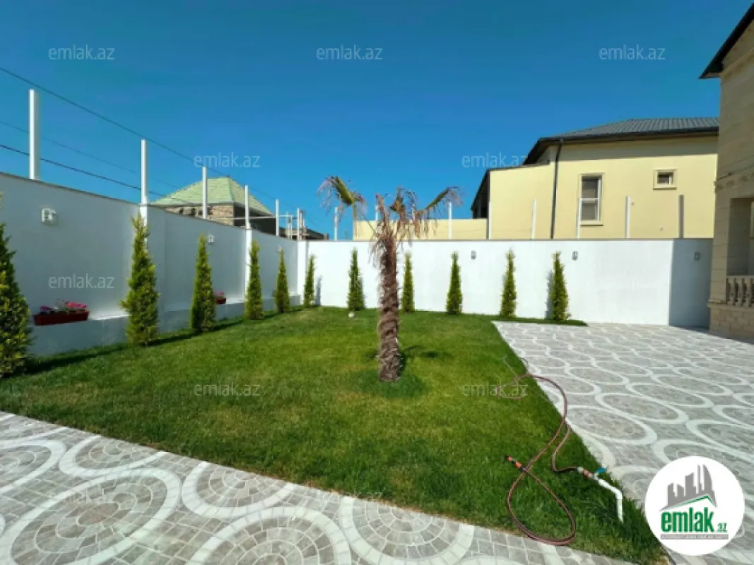 Satılır 5 otaqlı mənzil 250 m²