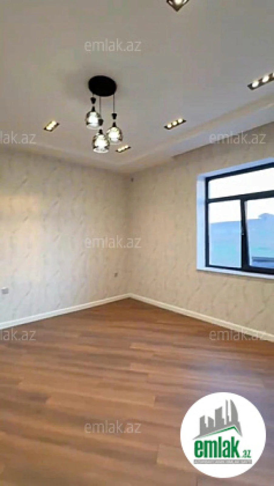 Satılır 5 otaqlı mənzil 250 m²