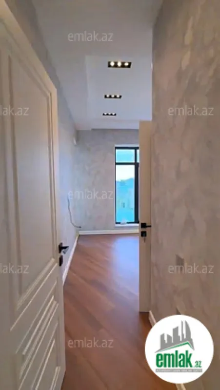 Satılır 5 otaqlı mənzil 250 m²