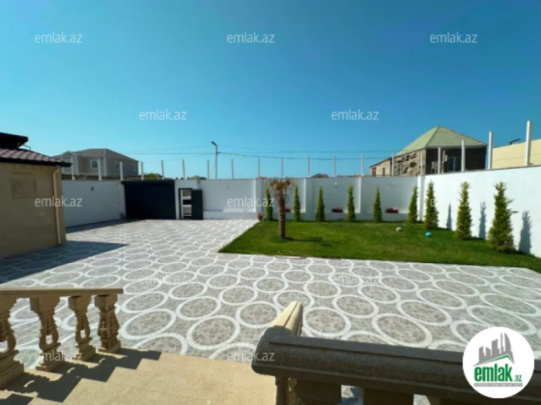 Satılır 5 otaqlı mənzil 250 m²
