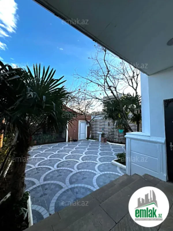 Satılır 6 otaqlı həyət evi 200 m²