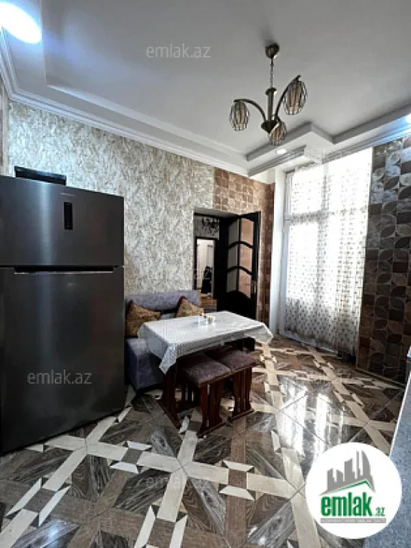 Satılır 6 otaqlı həyət evi 200 m²