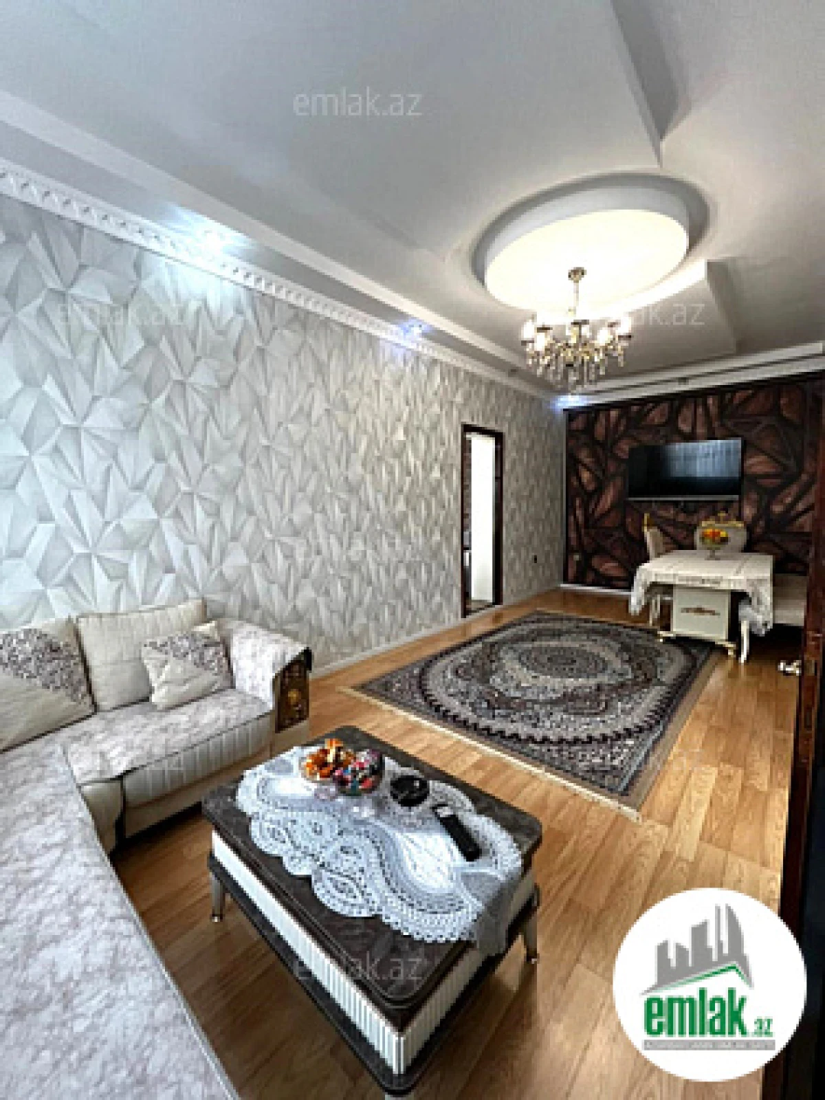 Satılır 6 otaqlı həyət evi 200 m²