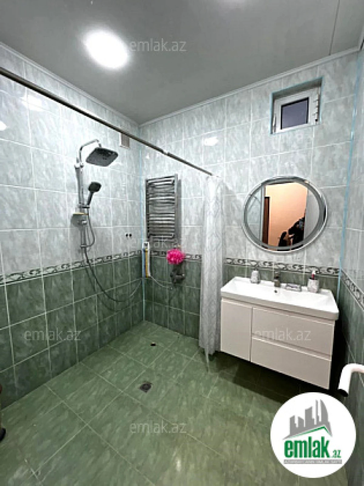 Satılır 6 otaqlı həyət evi 200 m²