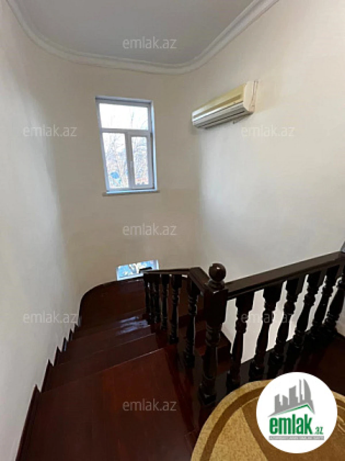 Satılır 6 otaqlı həyət evi 200 m²