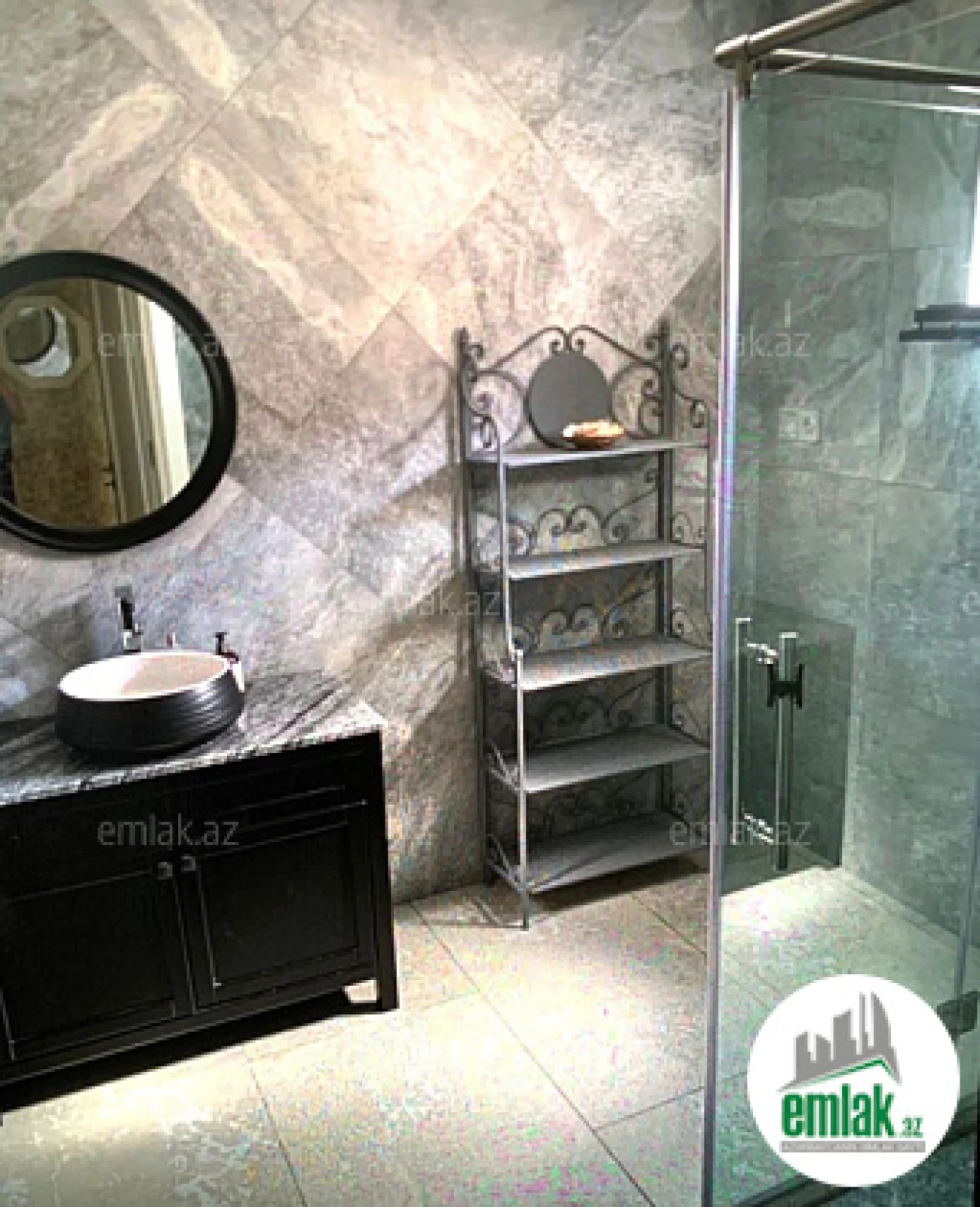 Satılır 6 otaqlı həyət evi 300 m²