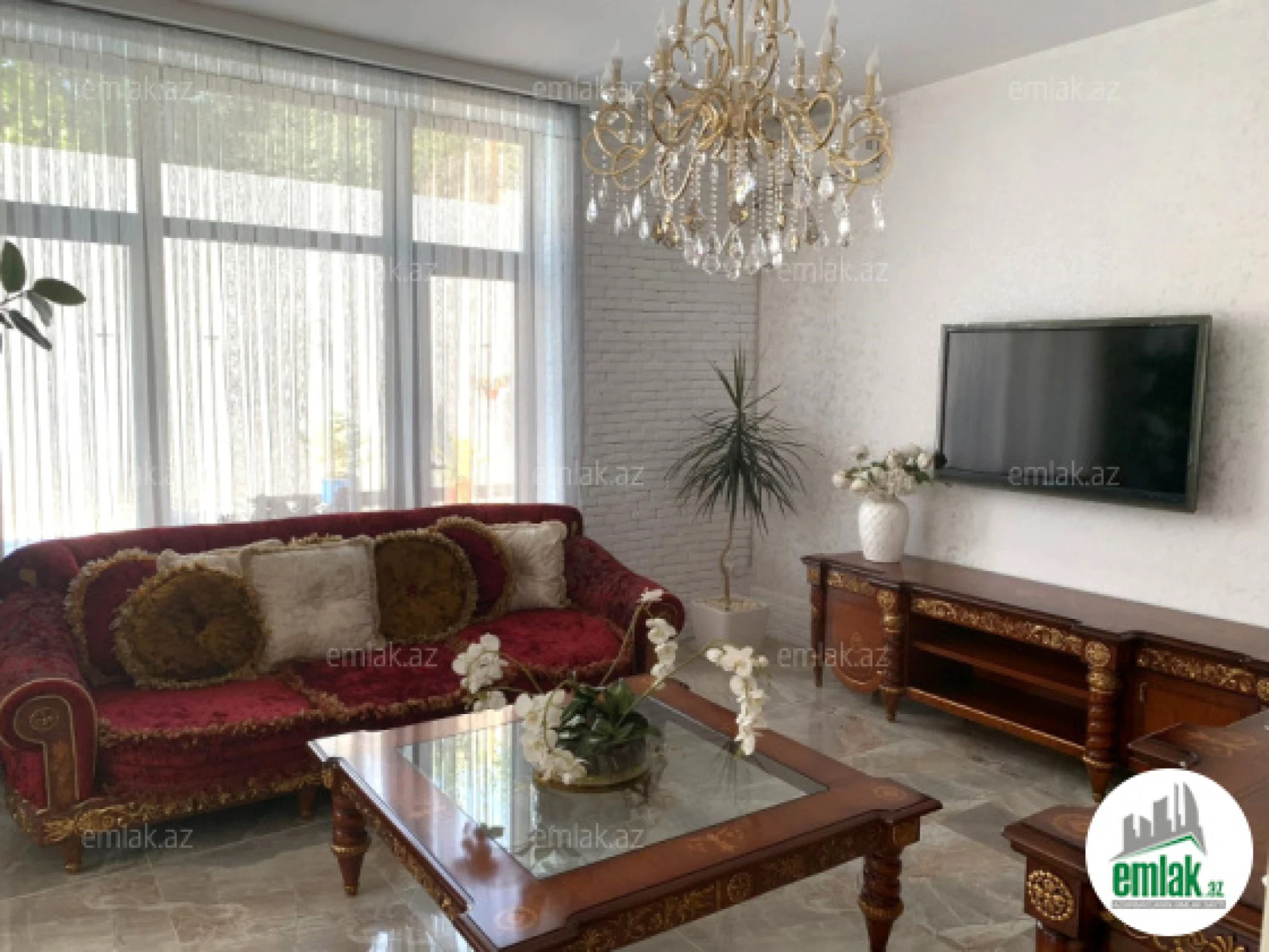 Satılır 6 otaqlı həyət evi 300 m²