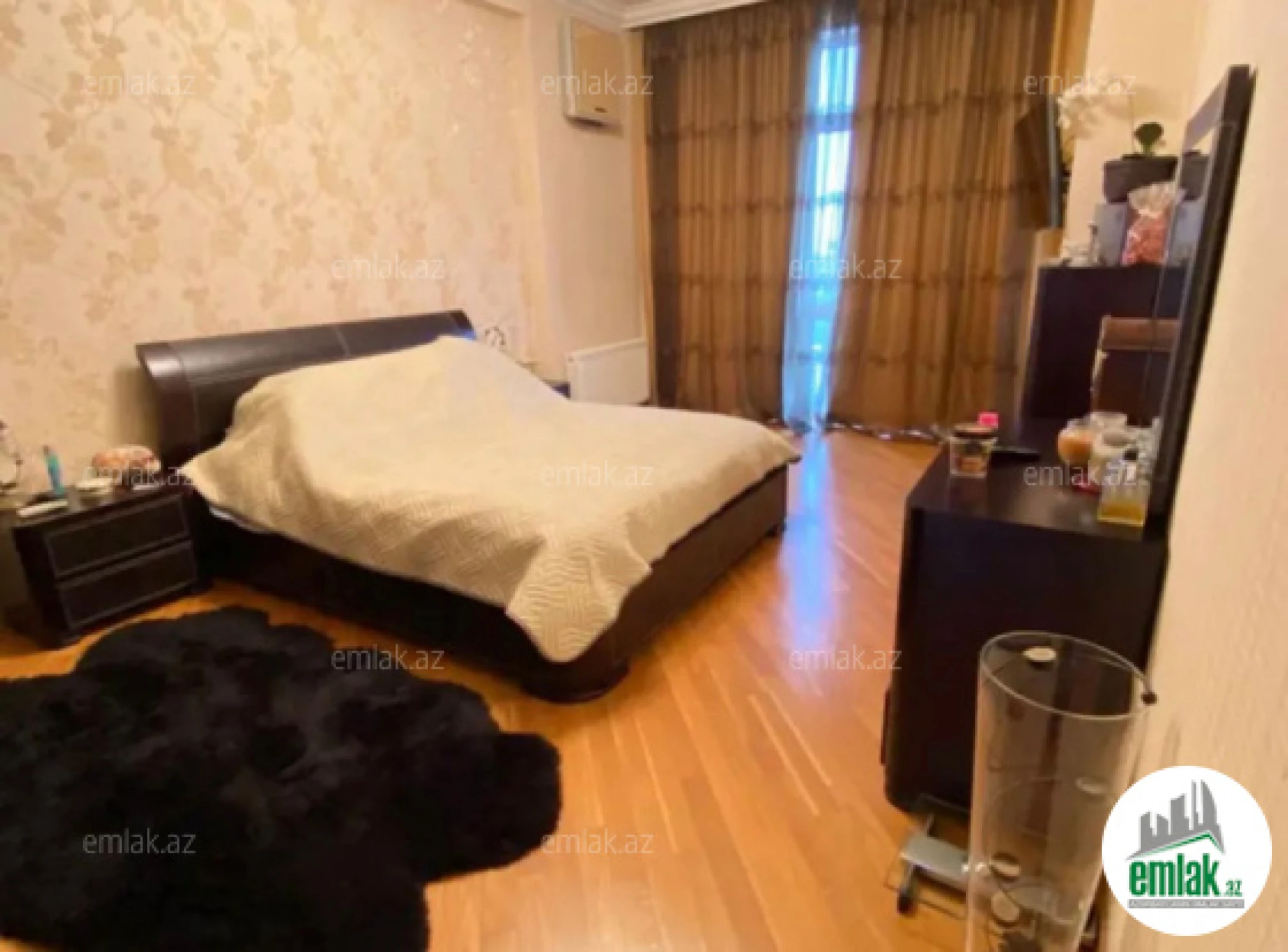 Satılır 3 otaqlı yeni tikili 140 m²