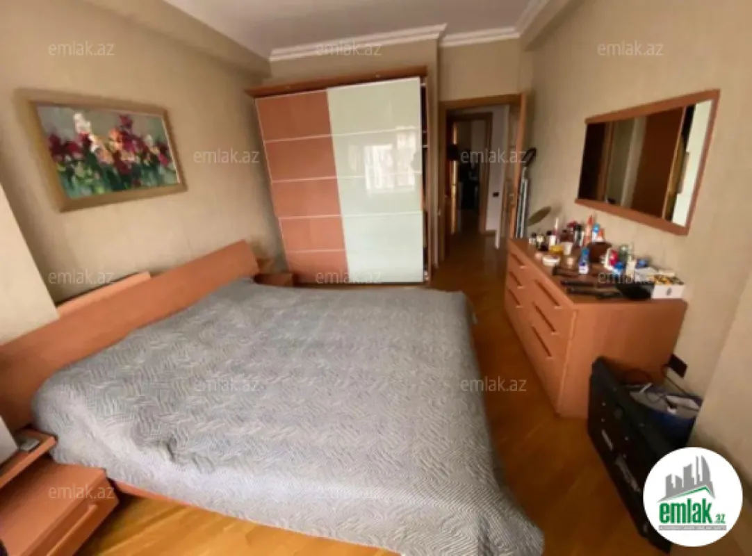 Satılır 3 otaqlı yeni tikili 140 m²